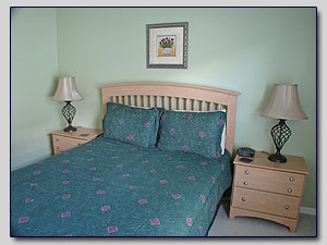 Bedroom 2 - Queen